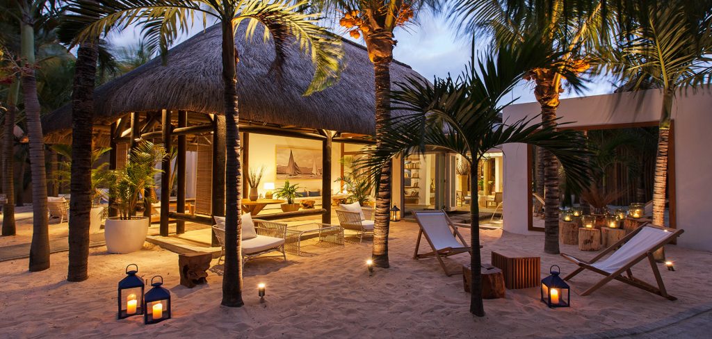 Svane Rejser's hoteller i Mauritius - strandbar på Pointes aux Biches