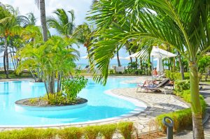 OK-Mauritius-Hotel-Paul-et-Virginie-Pool-med-palmer-2