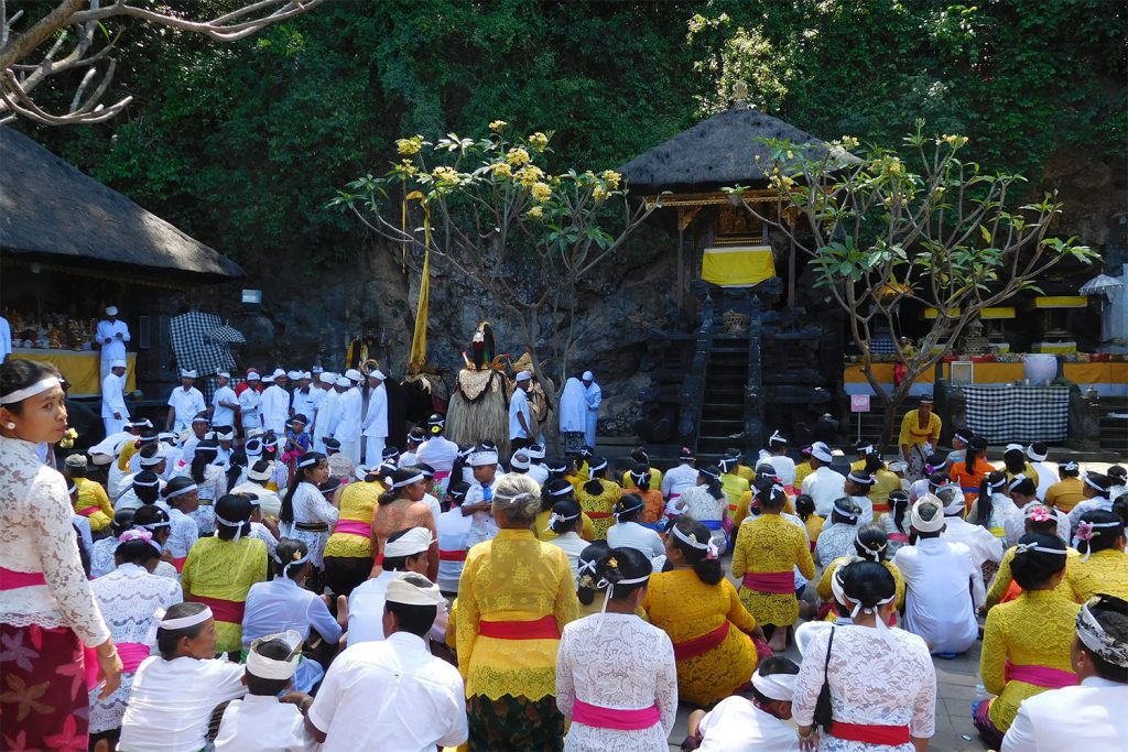På en rejse til Bali ser du templer, suveræn natur og gode strande