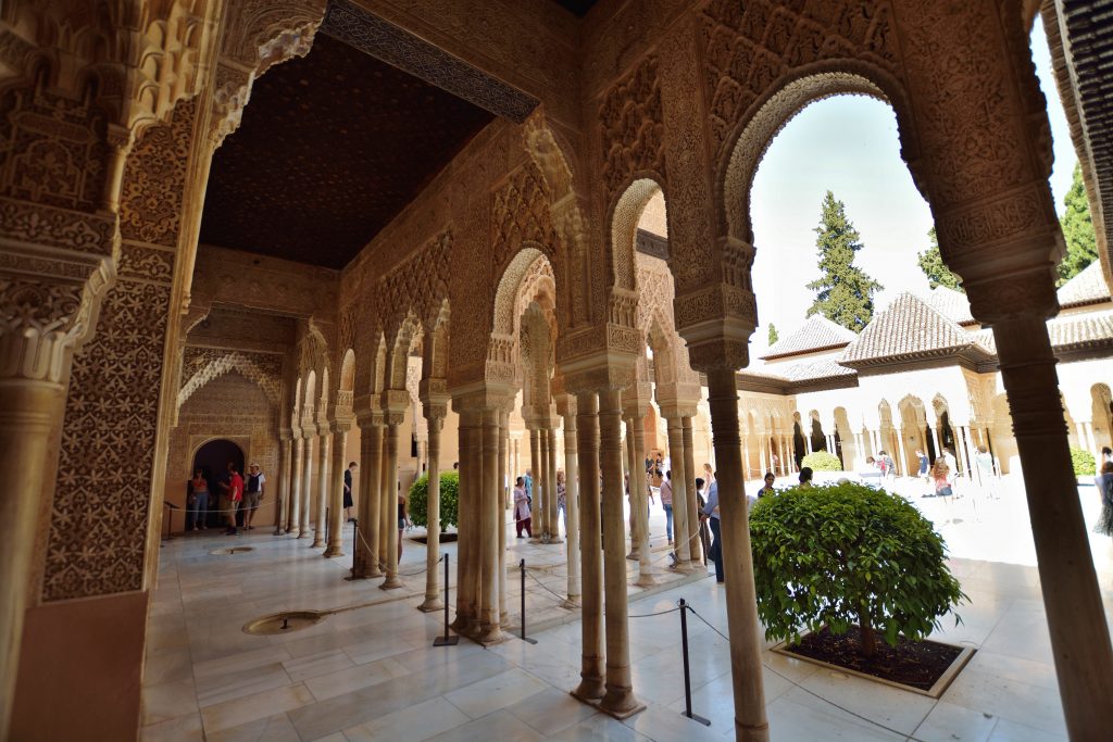 Langtidsferie i Sydspanien. Tag på udflugt til Alhambra