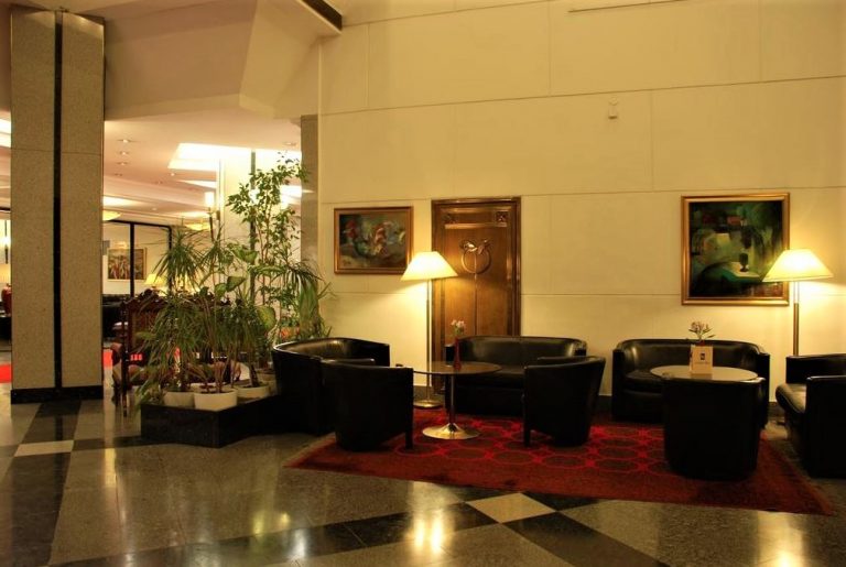 På en rejse til Riga bor du på 4-stjernede Hotel Roma