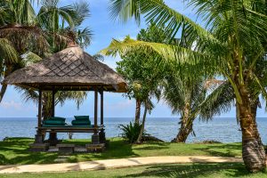 svane-rejser-bali-tempel-strand