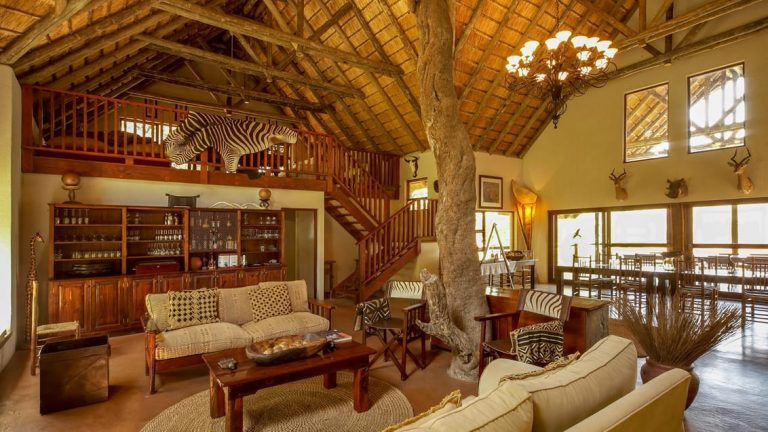svane-rejser-afrika-mpala-lodge-opholdsrum