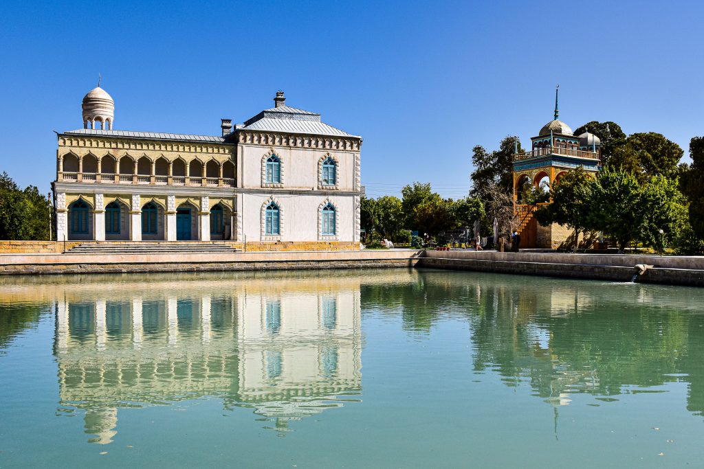 svanerejser-singlerejser-uzbekistan-bukhara-sommerpalads