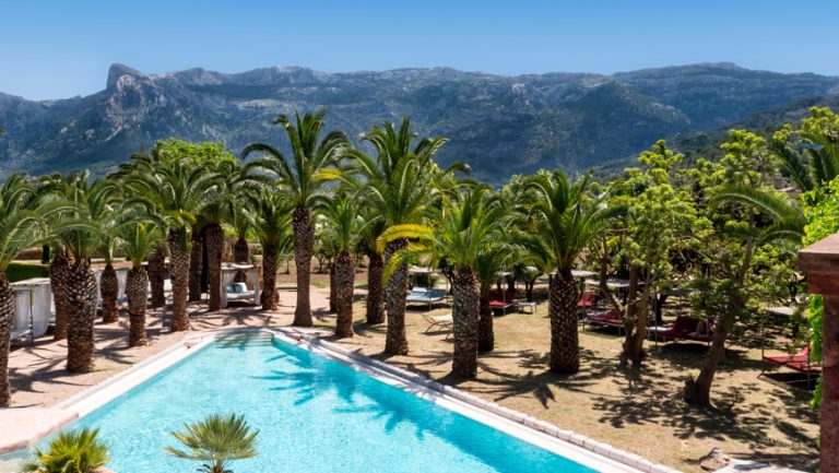 svane-rejser-hotel-romantik-pool